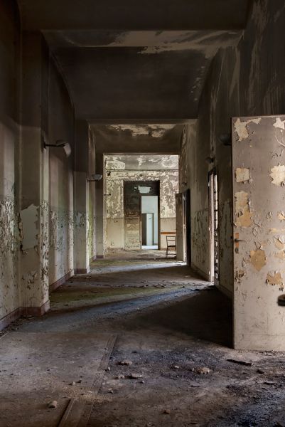 Photos of Abandoned Places and Urban Exploration