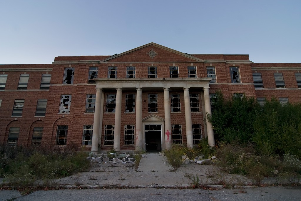 Ypsilanti State Hospital: an Abandoned Psychiatric 