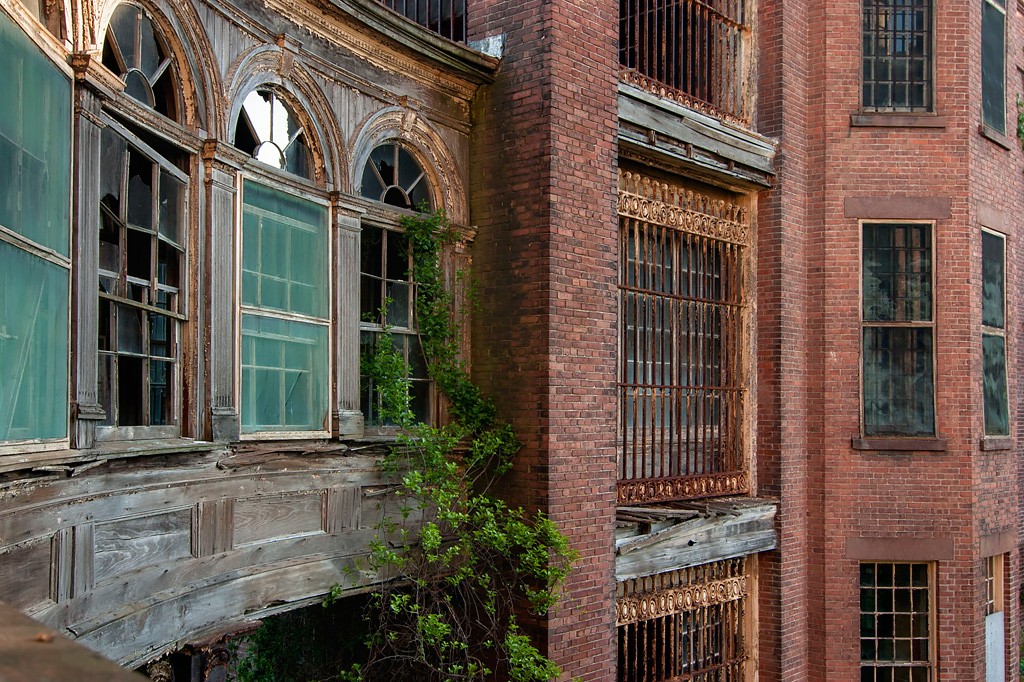 Taunton State Hospital: an Abandoned Kirkbride Building in Taunton, MA