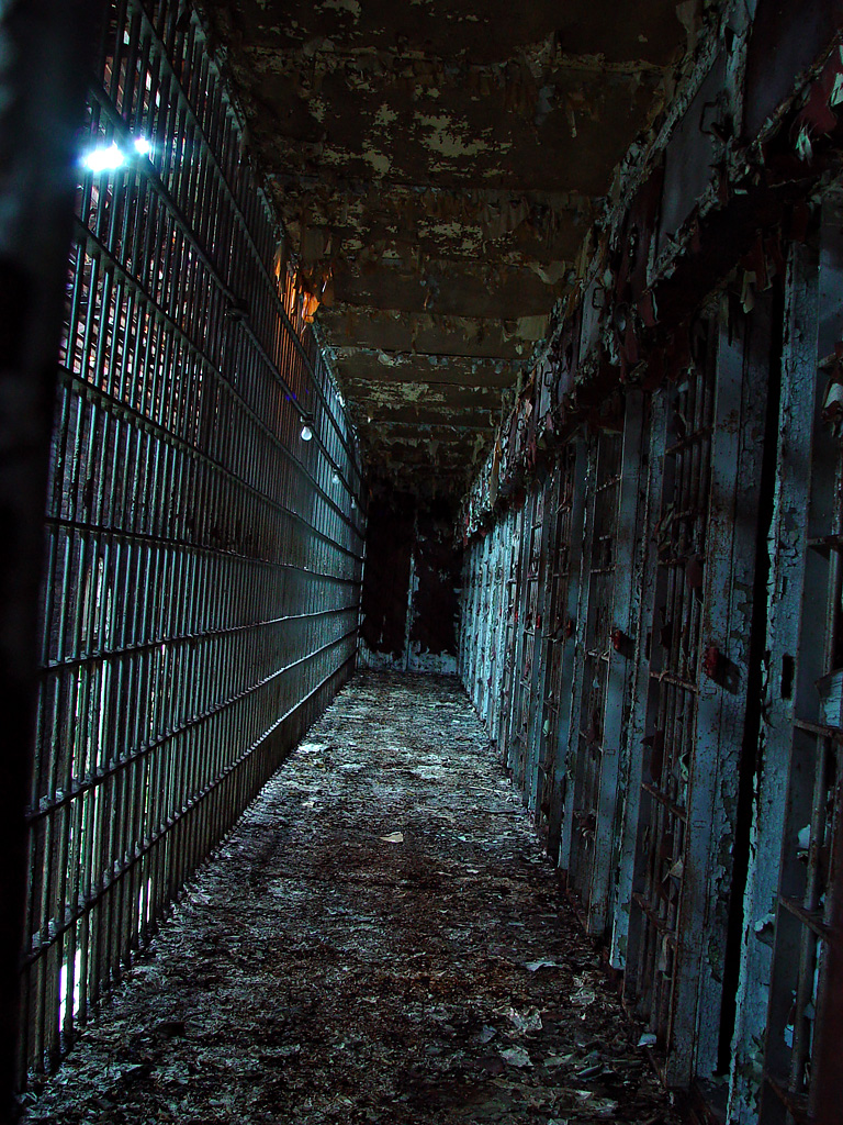 Blue Row - Photo Of The Abandoned Old Essex County Jail