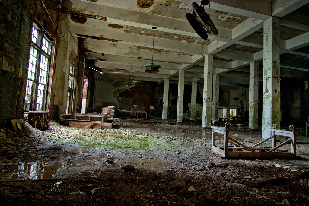 Mud - Photo of the Abandoned Norwich State Hospital