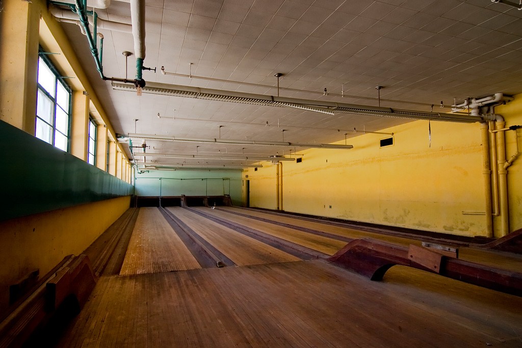 auto formatting the  Photo State Alley Bowling Abandoned Norwich of Hospital